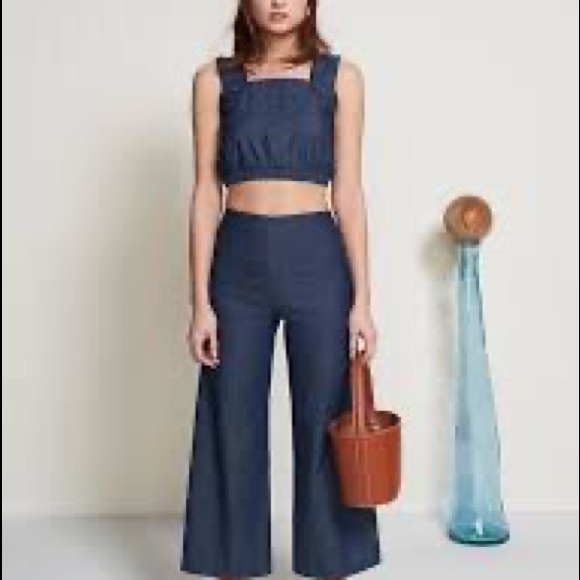 STAUD Denim Finn Crop Top & Oscar Culotte ASO Dakota Johnson - Picture 16 of 16